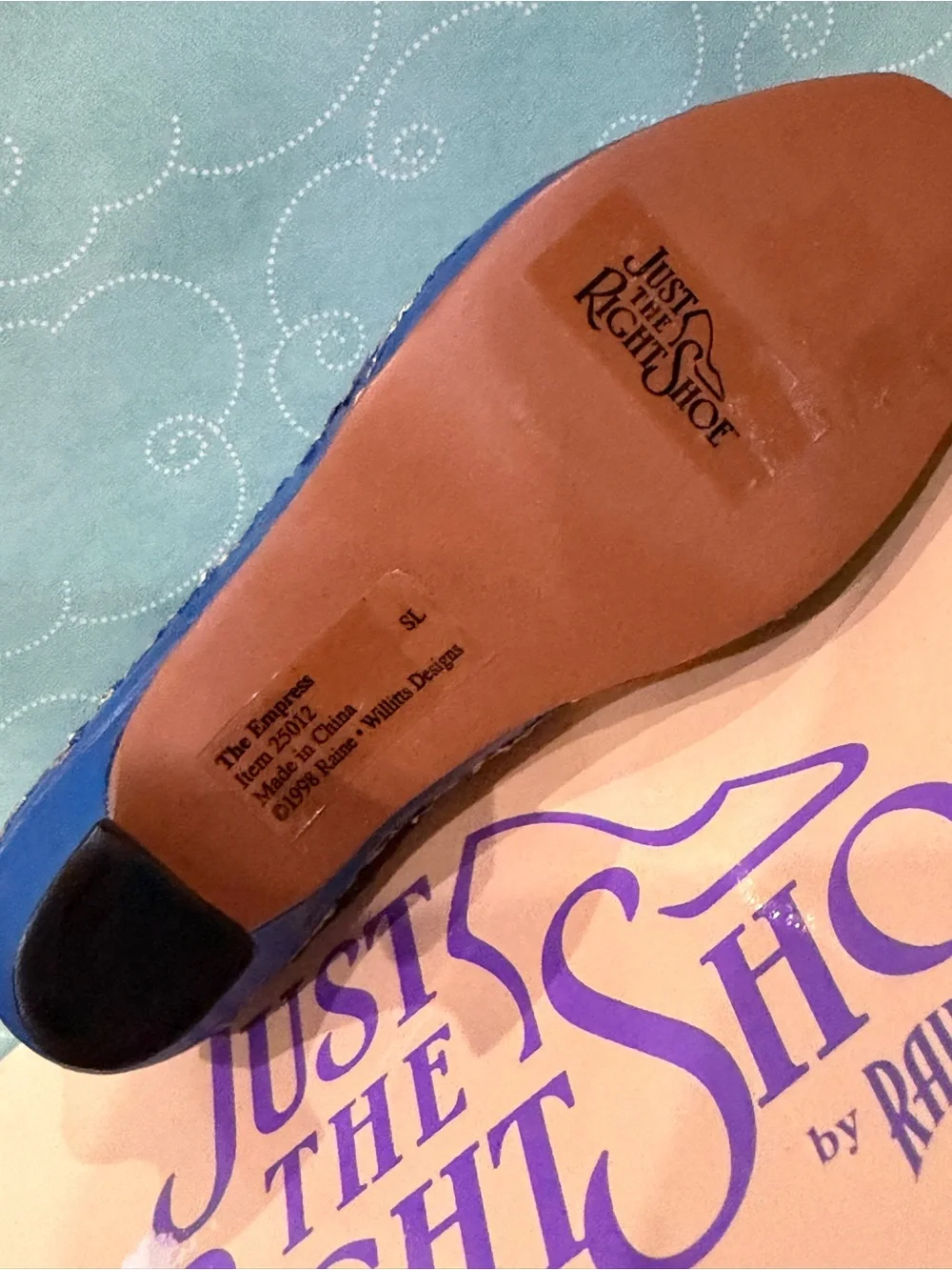 Just the Right Shoe “The Empress” #25012